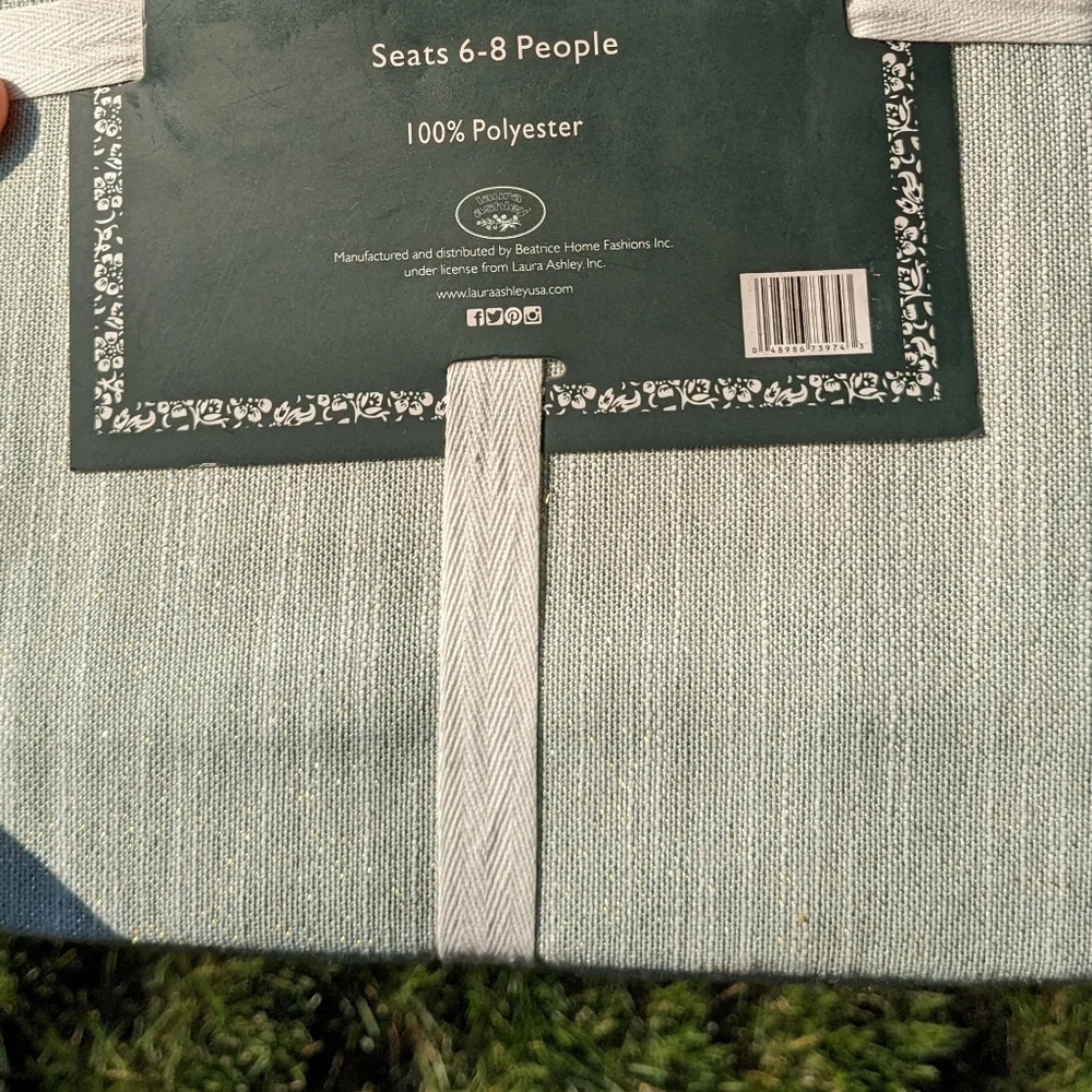 New LAURA ASHLEY Arabesque Sage Green Tablecloth Size 60